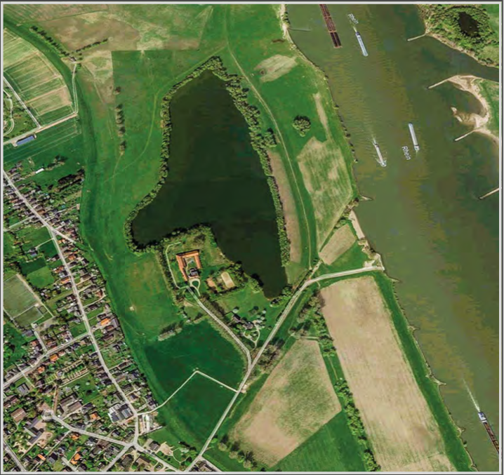 SLX-Luftaufnahme mit Rhein und See